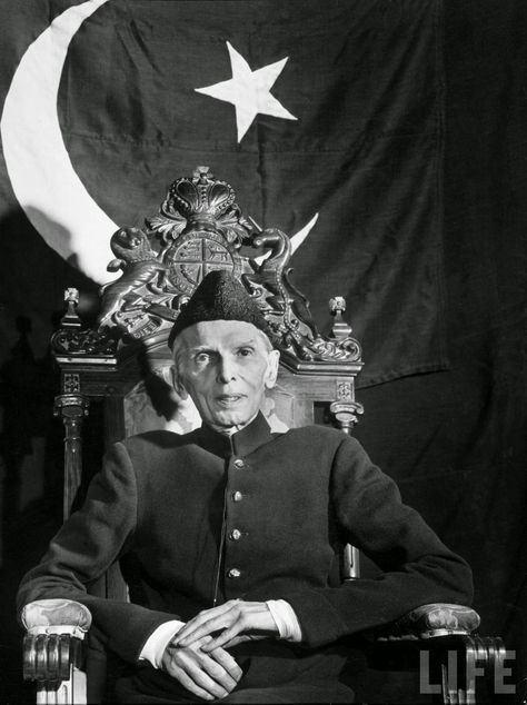 First Governor-General of Pakistan Muhammad Ali Jinnah Sitting in Front of Pakistani Flag - December 1947 Pakistan Flag Wallpaper, Muhammad Ali Jinnah, Pakistani Flag, Pakistani People, Margaret Bourke White, People Of Pakistan, Pakistan Culture, History Of Pakistan, Pakistan Independence