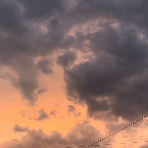 Grey And Orange Aesthetic, Grey Orange Aesthetic, Semester Aesthetic, Orange Icons:), Sky Pics, Grey And Orange, Aesthetic Sky, Dark Sky, Orange Aesthetic