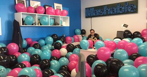 Office pranks that (probably) won't get you fired. Office Prank Ideas, Pranks For Coworkers, Coworker Pranks, Work Pranks, Office Prank, Co Worker Leaving, Birthday Pranks, Pranks To Pull, Prank Ideas