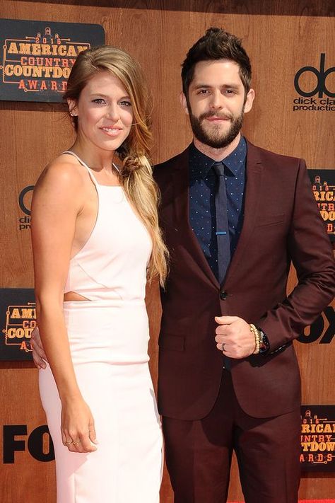 Thomas Rhett and Lauren Gregory Lauren Gregory, Country Love Songs, Cutest Couples, Country Couples, Cute Couples Texts, Thomas Rhett, Florida Georgia Line, Country Pop, Cute Couples Cuddling