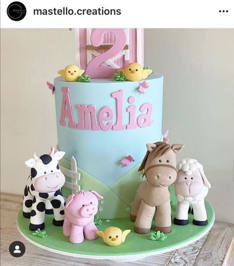 Girls Farm Birthday, Farm Birthday Cakes, Barnyard Cake, Barnyard Theme, Animal Birthday Cakes, 1st Birthday Girl Decorations, Cake Girl, Farm Cake, Cake Boards