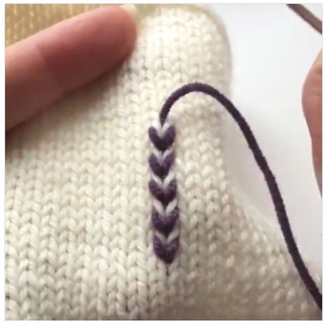 Darning Tutorial, Duplicate Stitch Knitting, Swiss Darning, Embroidery On Knitting, Creative Mending, Knitted Stitches, Duplicate Stitch, Mending Clothes, Tattoos With Kids Names