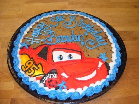 Cars Lightning Mcqueen Birthday Cake, Giant Cookie Cake, Mcqueen Cake, Cake Pop Displays, Healthy Birthday, Car Cookies, Birthday Cookie, Cookie Cake Birthday, Chocolate Chip Cookie Cake