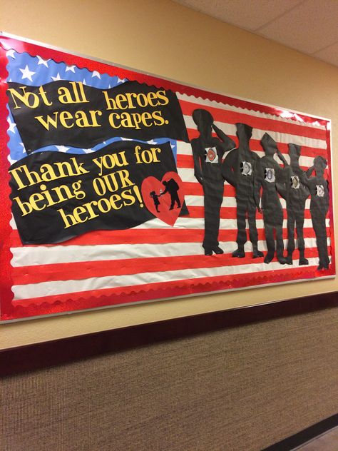 Veterans Day Posters For School Ideas, School Veterans Day Decorations, Veterans Day Celebration Ideas, Veterans Day Bulletin Board For School, Veteran Day Poster Ideas, Veterans Day Bulletin Board Ideas, Veterans Day Poster Ideas, Veterans Day Elementary, Veterans Day Bulletin Board