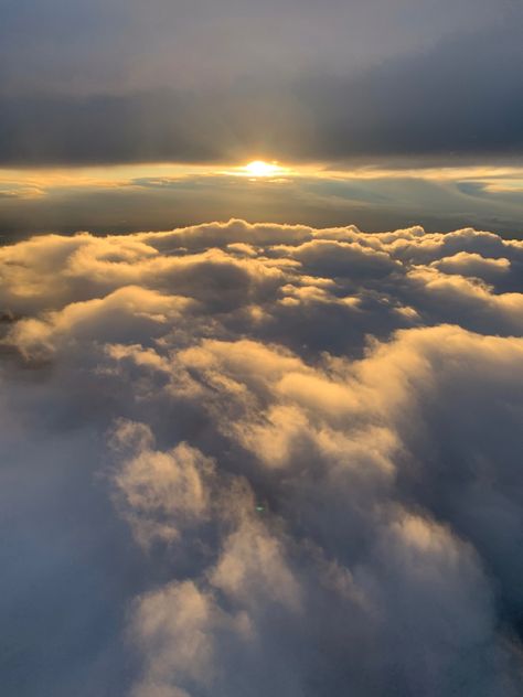 Took this while flying :) Flying Superpower Aesthetic, Flying Aesthetic, Pilot Life, Sky Scenery, Zodiac Characters, Character Aesthetics, Space Girl, How To Train Your Dragon, How To Train Your