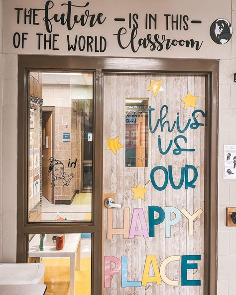 M A D I S O N • 2nd grade • on Instagram: “oh how I love this doorway of mine 🥺💕 It makes me smile so big every time I look up at it. I love that this is what the kids see every…” Happy Place Classroom, Halloween Classroom Door, Infant Daycare, Classroom Arrangement, Boho Rainbow Classroom, Halloween Classroom, 2nd Grade Classroom, Dorm Life, Door Decorations Classroom