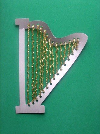 Harp Craft, Instrument Craft, St Patrick's Day Activities, Irish Crafts, Irish Harp, Diy Instruments, Music Crafts, Jack And The Beanstalk, Craft Activity