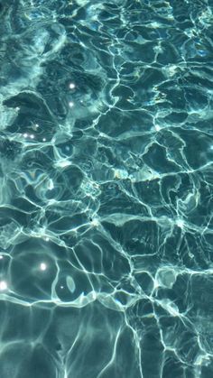 Water Aesthetic, Wallpaper Iphone Summer, Wallpaper Tumblr, Ocean Wallpaper, Preppy Wallpaper, Coconut Girl, Tumblr Wallpaper, Iphone Background Wallpaper, Summer Wallpaper