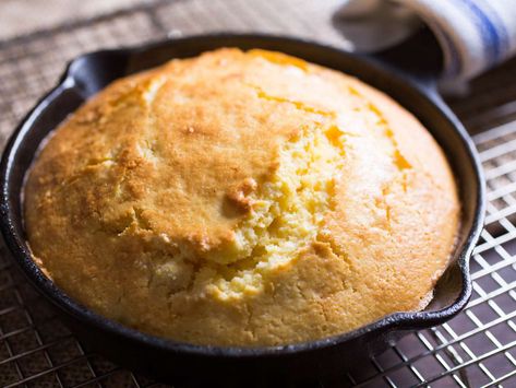 Unsweetened Cornbread Recipe, Old Fashioned Cornbread, Southern Cornbread Recipe, Cornmeal Recipes, Southern Cornbread, Tv Chefs, Cornbread Recipe, Corn Bread Recipe, Serious Eats