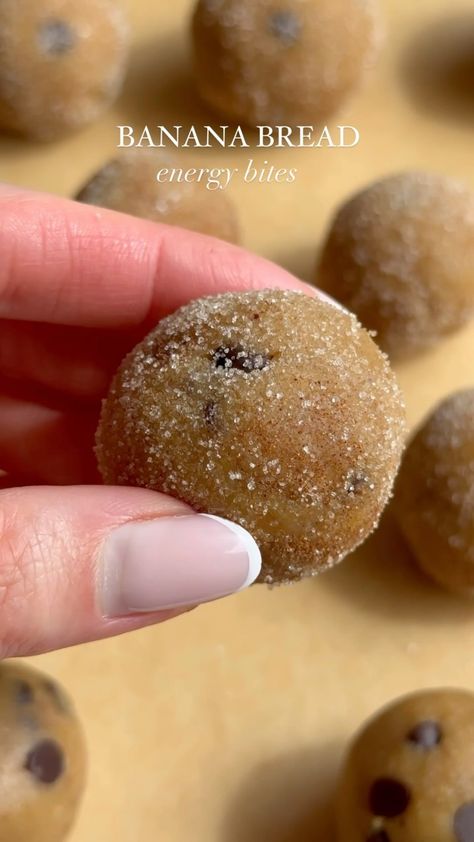 Jess Hoffman | Banana bread energy balls!🍌 Welcome back to episode 30 of healthy easy snacks! This is the perfect snack to use up that banana sitting on... | Instagram Banana Bread Energy Balls, Banana Bread Energy Bites, Energy Balls With Banana, Banana Energy Balls, Powerballs Recipe, Healthy Energy Snacks, Healthy Easy Snacks, Banana Balls, Banana Granola Bars