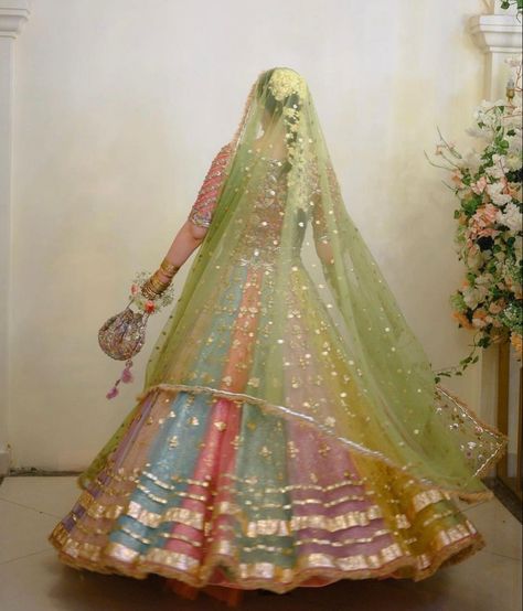 Mendhi Dresses, Desi Suits, Mehendi Outfits For Bride, Mehndi Dress For Bride, Mehendi Dresses, Afghan Wedding Dress, Pakistani Mehndi Dress, Mayon Dresses, Affan Waheed