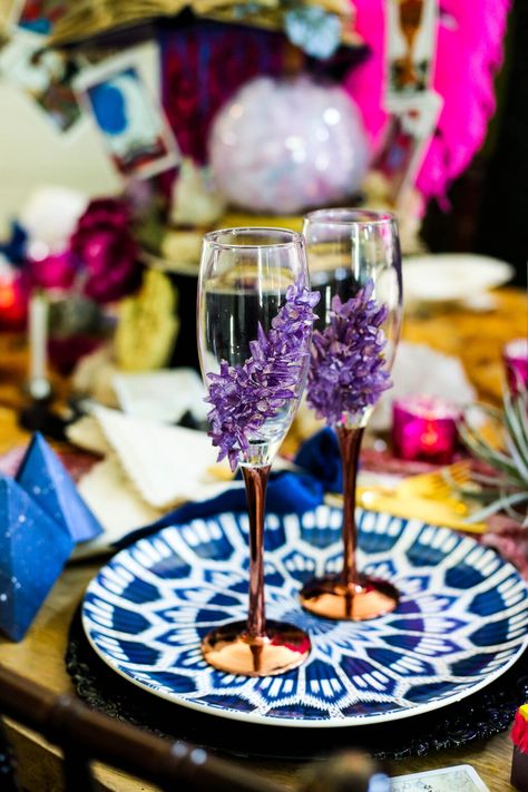 Color Shift Paint, Diy Wine Glasses, Crystal Uses, Amethyst Crystals, 22nd Birthday, Fortune Teller, Amethyst Geode, Champagne Glasses, Amethyst Crystal