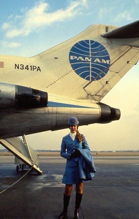 Pan Am Stewardess, 2023 Lifestyle, Classic Photo, Boeing 727, Jet Age, Airline Travel, Pan Am, Flight Crew, Pan American