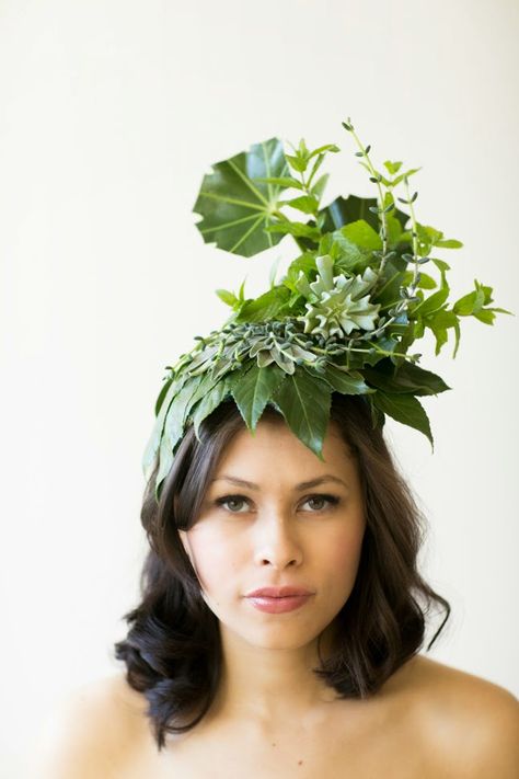 floral headpiece with succulents and herbs green floral hat floral art sweet pea floral design ann arbor (photograph by First Comes Love Photography) Floral Headpiece Wedding, Floral Fascinators, Bridal Floral Headpiece, Floral Headdress, Hair Wreaths, Flower Festival, Floral Hat, Flower Crown Wedding, Flower Headpiece