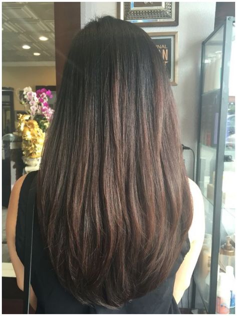 Long Hair V Cut, V Cut Hair, Haircuts For Long Hair With Layers, Straight Hair Cuts, Long Layered Haircuts, Girl Haircuts, Haircuts For Medium Hair, Haircuts Straight Hair, Hairdo For Long Hair