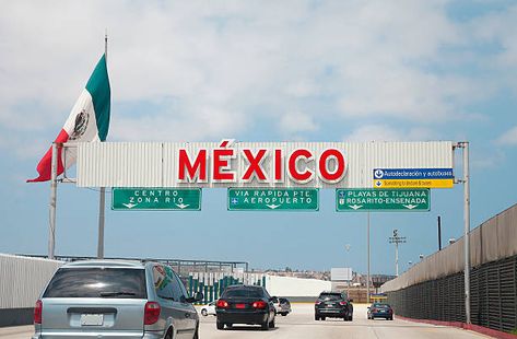 5,600+ Mexican Border Sign Stock Photos, Pictures & Royalty-Free Images - iStock | Welcome to mexico sign Traveling To Mexico, Umbrella Insurance, Sun Spot, Casey Neistat, Things To Do In Mexico, America Trip, Explore Mexico, Rv Trips, Mexican Border