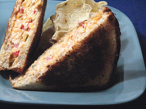 This Pimento Cheese recipe is perfect for the mayonnaise-haters in your world. This recipe is based on my friend Paige Meszaros' creation. Pimento Cheese With Cream Cheese, Pimento Cheese Recipe, Pimento Cheese Spread, Pimento Cheese Recipes, Extra Sharp Cheddar, Food Combinations, Mayonnaise Recipe, Chef Inspiration, Pimento Cheese