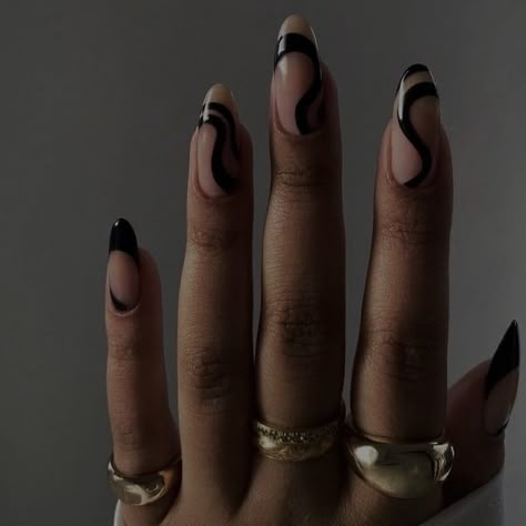 Black Nails With Pearls, Dark Acrylic Nails, Pearl Nail Art, Ring Finger Nails, Black Acrylic Nails, October Nails, Goth Nails, Pearl Nails, Dark Nails