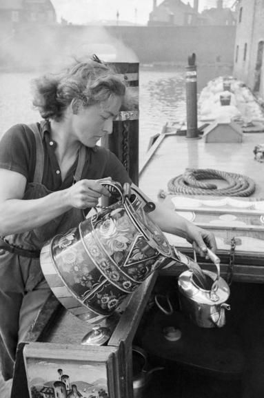 Canal Boat Interior, Canal Barge, Narrow Boats, Canal Boats, Narrow Boat, Working Boat, Build Your Own Boat, Flour Mill, Boat Interior