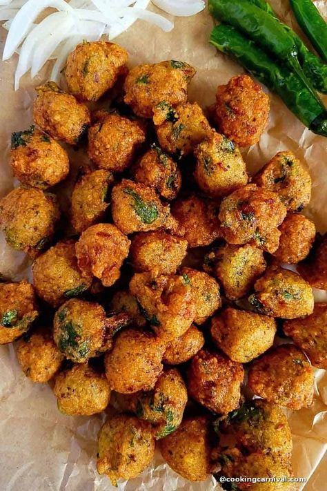 Gujarati Dinner Recipes, Gujarati Food Recipes, Gujrati Foods, Gujarati Breakfast, Gujarati Dal, Snacks Savory, Indian Diet Recipes, Chicken Handi, Lentil Fritters