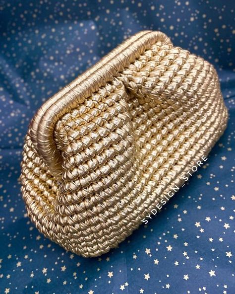 Golden Clutch, Leather Pouch Bag, Gold Clutch Bag, Clutch Pattern, Crochet Bag Pattern Free, Gold Clutch, Crochet Clutch, Metallic Yarn, Colorful Bags