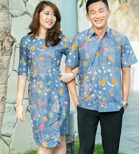 Couple batik Brown Couple, Batik Sarimbit, Model Dress Batik, Model Batik, Birthday Dinner Outfit, Family Dress, Fashion Birthday, Batik Blouse, Batik Kebaya