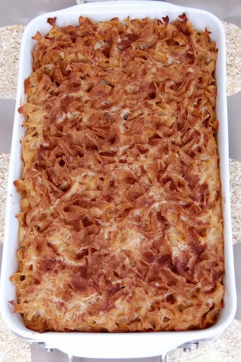 Sweet Noodle Kugel Recipe Parve, Jewish Kugel, Sweet Noodle Kugel Recipe, Matzah Recipes, Sweet Noodle Kugel, Noodle Pudding, Noodle Kugel Recipe, Breakfast Pasta, Rosh Hashana Recipes