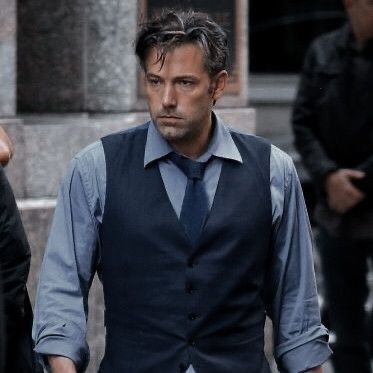 Gentlemen Aesthetic, Ben Affleck Bruce Wayne, Batman Ben Affleck, Affleck Batman, Ben Affleck Batman, Batman Christian Bale, Gentleman Aesthetic, Silly Kids, Batman V