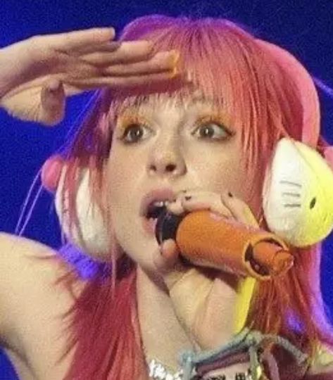 Hayley Williams, Paramore, Pink Hair, A Woman, Twitter, Hair, Pink