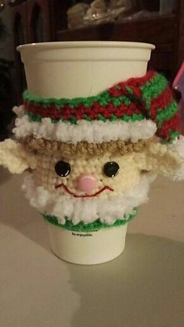 Coasters Funny, Crochet Elf, Cup Cozy Pattern, Crochet Mug Cozy, Coffee Cozies, Crochet Coffee Cozy, Cup Cozies, Crochet Cup Cozy, Cozy Pattern