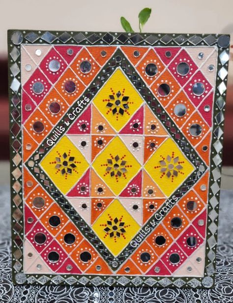 Mirror Work On Paper, Mud Work Frame, Mirror Work Mandala, Lippan Art Design Mirror Work On Canvas, Mirror Work On Canvas, Lippan Art Design Mirror Work Square, Lipan Art Mirror Work Diy Square, Painting With Mirror Work, Lippan Painting