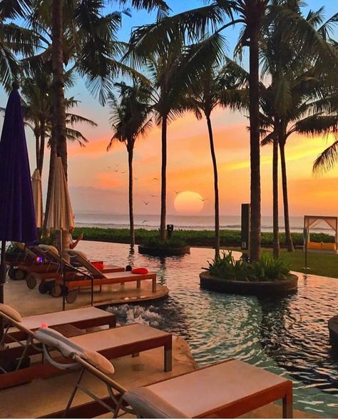 Bali Sunset, Best Sunset, Amazing Sunsets, Destination Voyage, Seminyak, Beautiful Hotels, Summer Holidays, Beautiful Summer, Day Tours