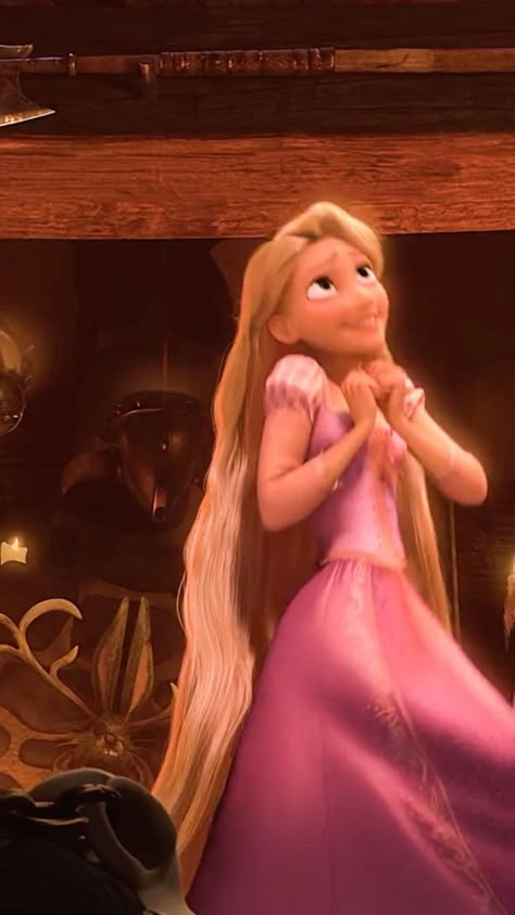 Rapunzel Dance, Disney Princess Videos, Rapunzel Edits, Disney Princess Gif, Rapunzel Video, Disney Movie Scenes, Princess Videos, Princess Images, Disney Princess Rapunzel