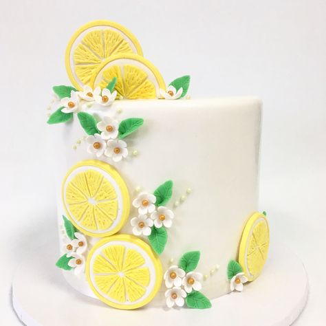 Lemon Birthday Cake Decoration, Lemon Themed Cake, Vegetable Garden Cake, Lemon Birthday Party, Lemon Birthday Cakes, Lemon Birthday, Satin Ice Fondant, Garden Cake, Sunshine Baby Shower