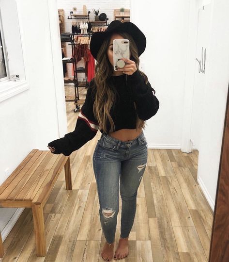 PIN & IG // Kee_ah_ruh ✩ Cropped Sweater Outfits, Cropped Sweater Outfit Fall, Cropped Sweater Outfit, Estilo Country, Sweater Outfit, Outfit Fall, Cute Fall Outfits, Swag Outfits, Ladies Dress Design