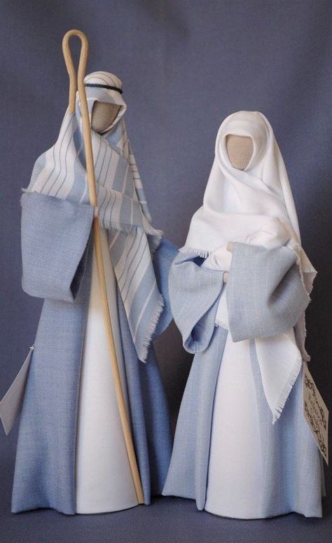 Peg Decorations, Nativity Figurines, Diy Nativity, Angel Crafts, Nativity Ornaments, Nativity Crafts, Christmas Nativity Scene, Navidad Christmas, Blue Gown