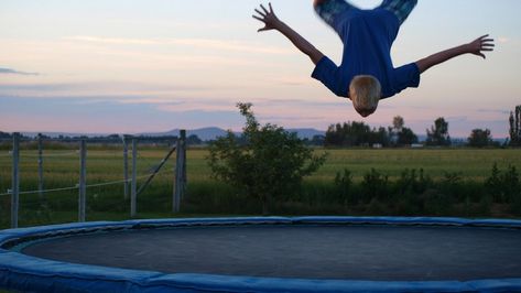 Kids with ADHD / ADD are often labeled unruly for behaviors they can't control. Help students with poor impulse control to concentrate on learning—and shining. Outdoor Trampoline, Best Trampoline, Impulse Control, Free Ipad, Trampoline Workout, Flipped Classroom, Trampoline Park, Blended Learning, Trampolines