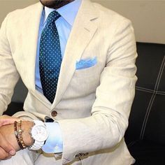 Untitled A Man In A Suit, Man In A Suit, White Suit, Mens Attire, Sharp Dressed Man, Linen Suit, Summer Suits, Suit Style, Mens Fashion Suits