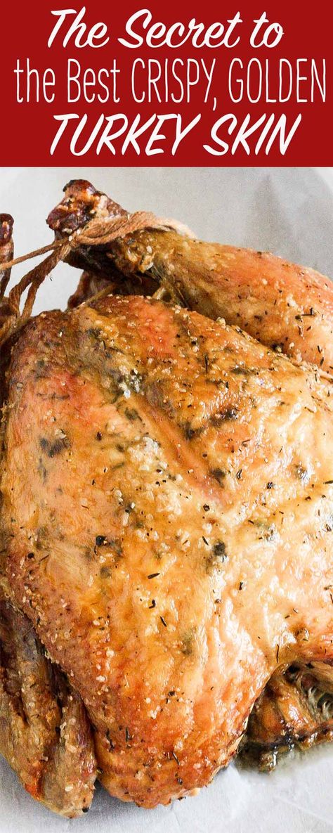 Roast Turkey Recipes Thanksgiving, Best Roast Turkey Recipe, Xmas Dinner Recipes, Sunday Roast Chicken, Turkey In Oven, Best Roasted Turkey, Best Turkey Recipe, Moist Turkey, Roast Turkey Recipes