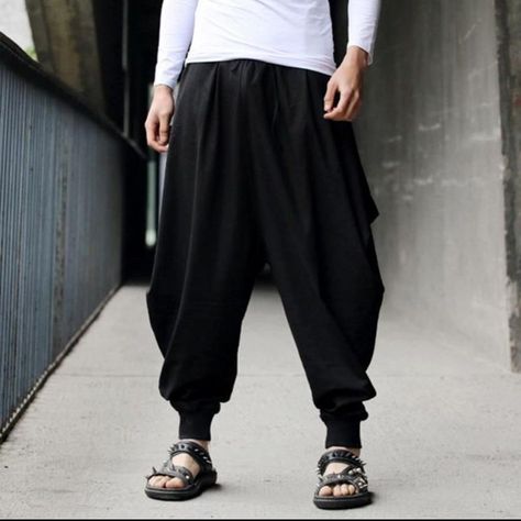 Fashion Men's Harem Baggy Hakama Linen Pants Casual Japanese Samurai Trousers Baggy Pants Men, Linen Harem Pants, Harem Pants Men, Cotton Harem Pants, Oversized Fashion, Vintage Man, Stil Boho, Cropped Linen Pants, Fashion Star