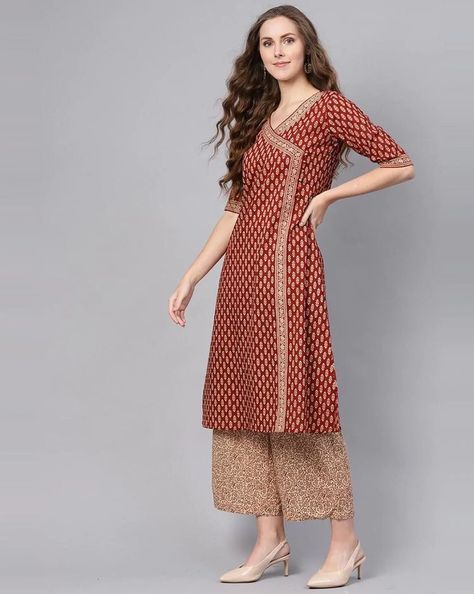 South Cotton Kurti Design, Kurta Neck Designs Latest, Cotton Suits For Women Indian Casual, A Line Kurti Designs, Cotton Wardrobe, Women Kurta Set, Yellow Sharara, Latest Kurti Designs, Kameez Design