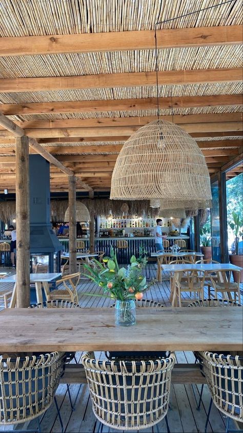 Boho Style Bar Restaurant, Boho Style Restaurants, Boho Style Restaurant Design, Boho Beach Restaurant, Beach Vibe Coffee Shop, Beach Themed Restaurant, Tulum Restaurant Design, Boho Style Restaurant, Cafe By The Beach