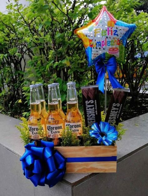 Father’s Day Beer Basket, Fathers Day Bouquet Ideas Dads, Fathers Day Beer Bouquet, Father’s Day Bouquet, Fathers Day Bouquet Ideas, Fathers Day Gifts Ideas Diy, Diy Father's Day Gift Baskets, Beer Bouquet, Beer Basket