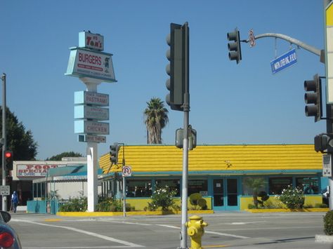 Tom's Burgers-Lynwood, CA (JB hook it up!, see you in Heaven) Pioneer Chicken, Lynwood California, Los Angeles Architecture, Bell Gardens, Huntington Park, South Gate, East Los Angeles, Vintage Los Angeles, Los Angeles Area