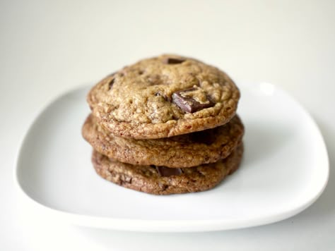 Claire Saffitz Chocolate Chip Cookies — FoodTokTV Chocolate Chip Cookie Recipe Chewy, Ultimate Chocolate Chip Cookies Recipe, Dessert Person, Claire Saffitz, Ultimate Chocolate Chip Cookie, Chocolate Chip Cookie Recipe, Browned Butter, Best Chocolate Chip Cookie, Chip Cookie Recipe