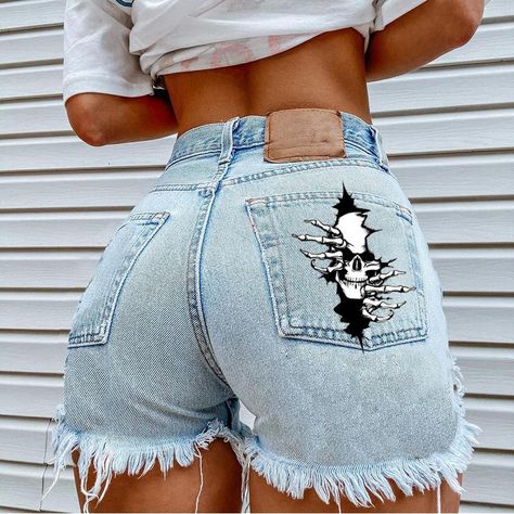 Painted Denim Shorts, Painting On Jeans, Ripped Jeans Casual, Denim Style Casual, Suit Type, Summer Shorts Denim, Ripped Jean Shorts, Ripped Denim Shorts, Print Denim