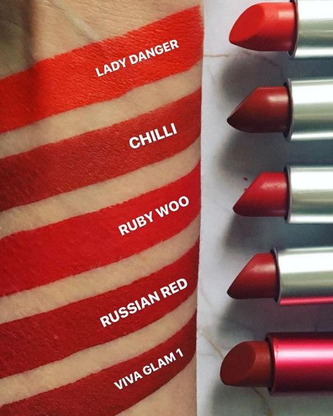 Top five fave red lipsticks, swatched. Orange tone 👉🏻 True Red 👉🏻Blue tone. Obviously Ruby Woo is in there! Which ones have you not tried?… Different Shades Of Red Lipstick, Cool Toned Red Lipstick, Shades Of Red Lipstick, Mac Lipstick Ruby Woo, Mac Swatches, Ruby Red Lipstick, True Red Lipstick, Mac Red Lipsticks, Lipstick Guide