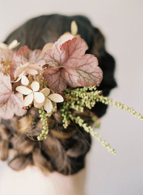 Floral bridal hairstyle: Photography: Jen Huang - http://jenhuangphoto.com/ Dried Floral Wedding, Braid Wedding Hair, Wedding Colors Boho, Wedding Hair Medium, Wedding Hair Medium Length, Floral Updo, Wedding Hairstyles With Flowers, Bridal Braid, Classic Wedding Flowers