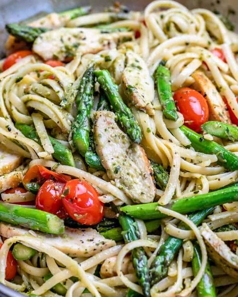 it Chicken Asparagus Pasta Healthy, Chicken Asparagus Pesto Pasta, Pasta With Chicken And Asparagus, Asparagus And Tomato Pasta, Recipes Using Asparagus, Chicken Asparagus Tomato Recipe, Pasta With Asparagus And Tomatoes, Sauceless Pasta, Asparagus Chicken Recipes