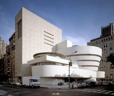 Guggenheim Museum by Frank Lloyd Wright, was the last major project designed and built by Wright, New York City, NY, between 1943 until it opened to the public in 1959 #GuggenheimMuseum #FrankLloydWright Frank Lloyd Wright Guggenheim, New York Drawing, Museums In Nyc, Frank Lloyd Wright Design, New York Museums, Guggenheim Museum, Painting Subjects, Frank Lloyd, Frank Lloyd Wright